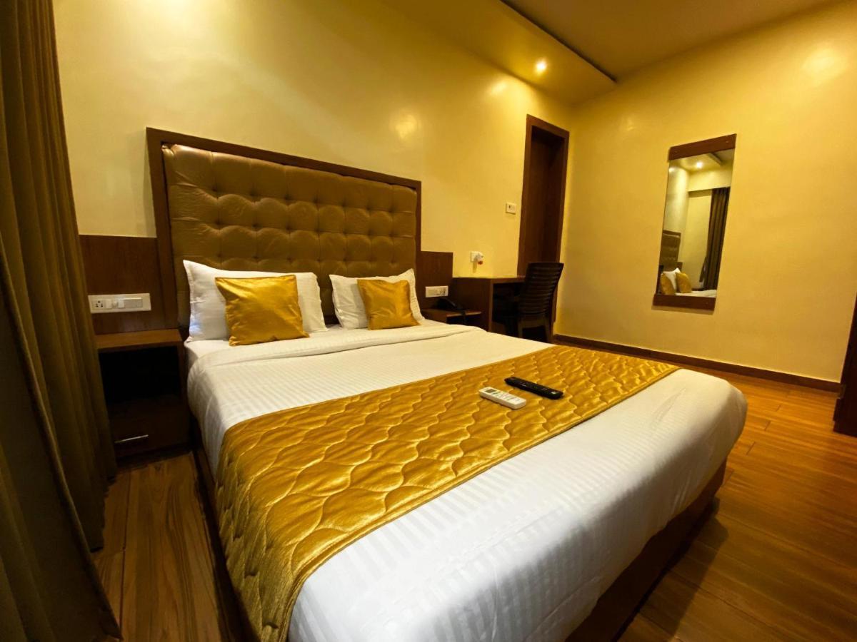 Hotel Palms Residency, Chembur Bombay Exterior foto