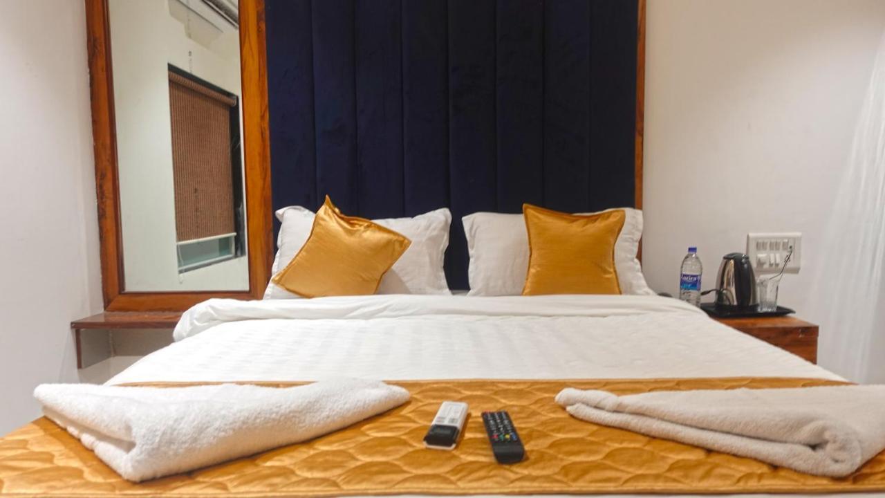 Hotel Palms Residency, Chembur Bombay Exterior foto