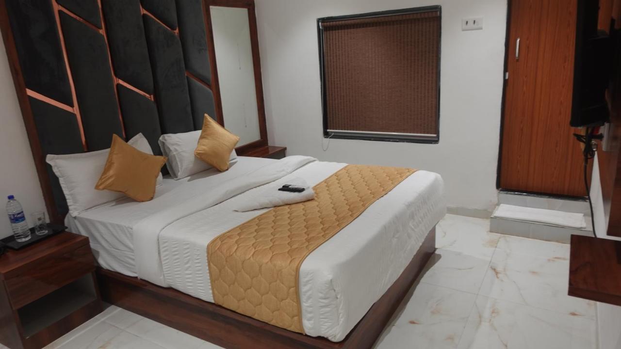 Hotel Palms Residency, Chembur Bombay Exterior foto