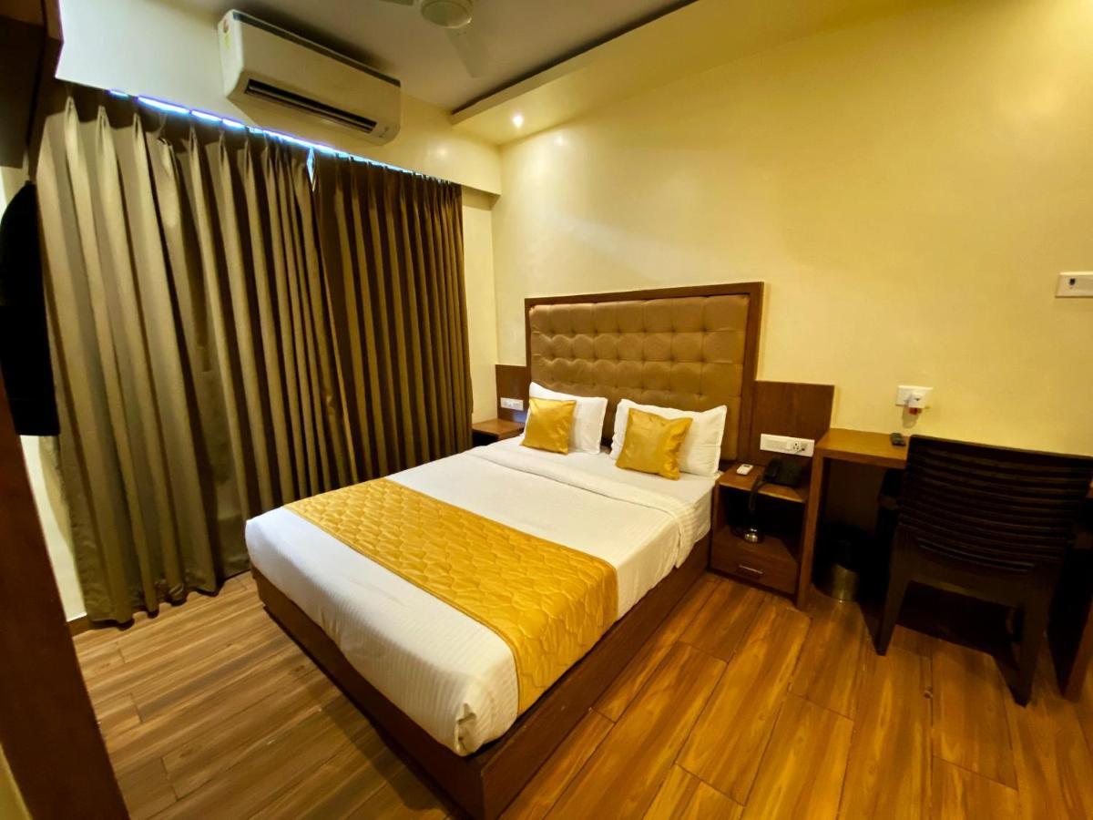 Hotel Palms Residency, Chembur Bombay Exterior foto